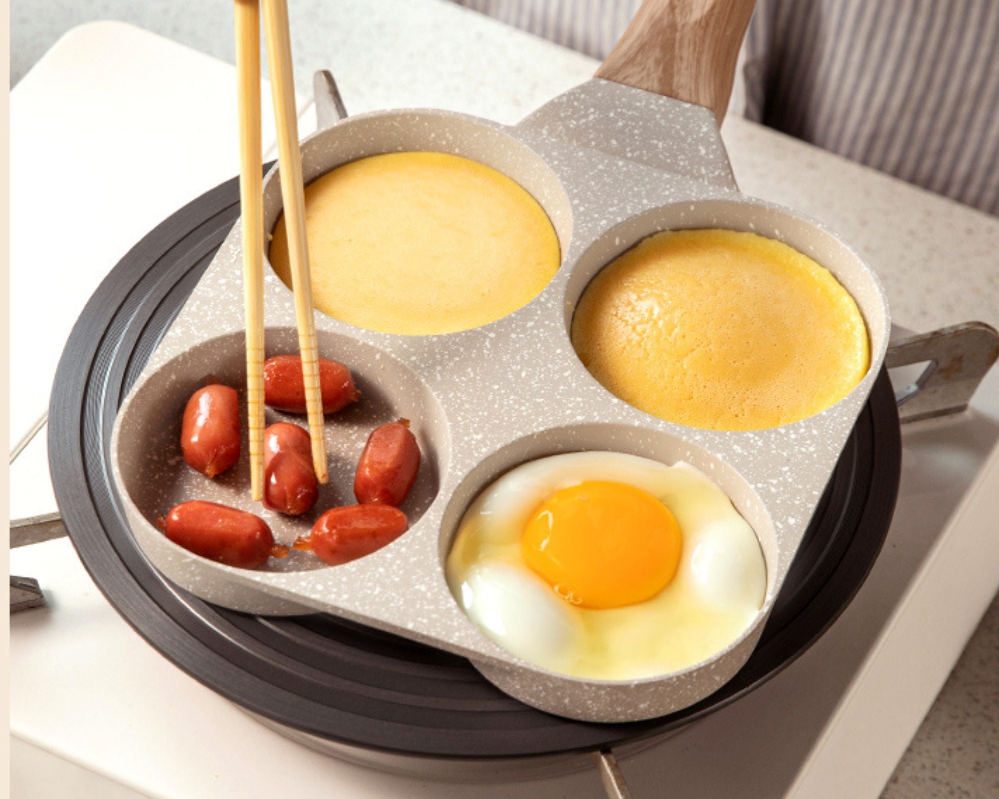 Polix - 4-Mould Frying Pan (+ 2 FREE Utensils)